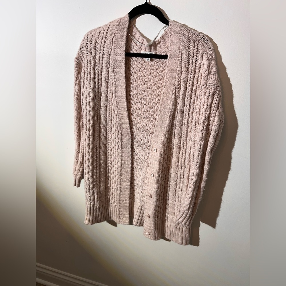 Ever New: Melbourne -Warm Cable Knit Cardigan Colour: Soft Blush Size: US S